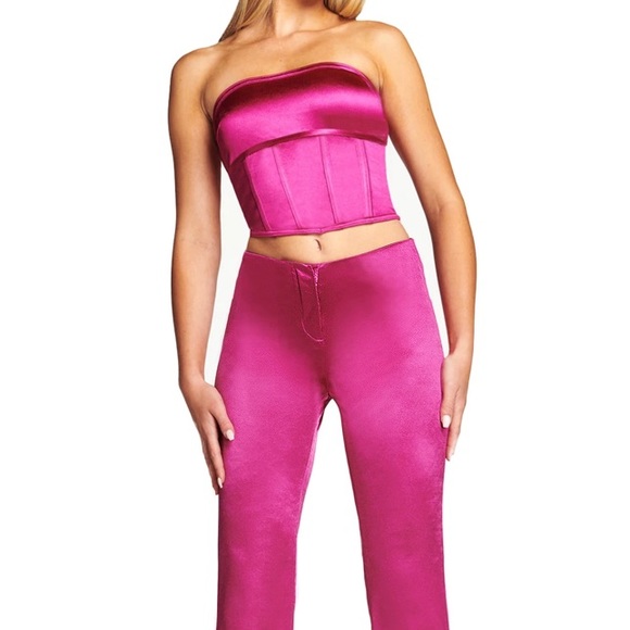 i am gia vikki top💗 - Picture 1 of 5